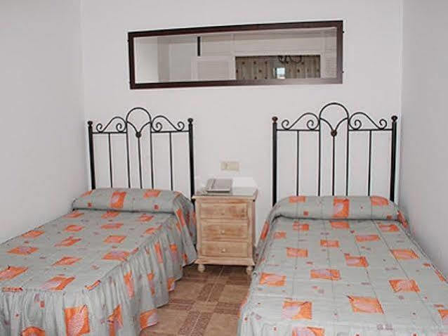Apartamentos Mediterraneo Nerja Exterior photo