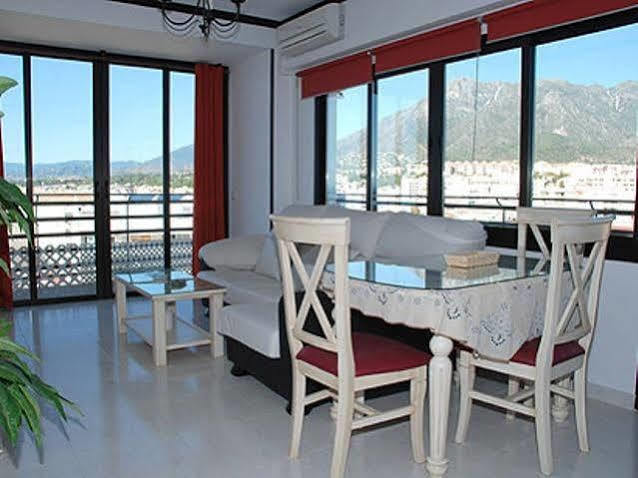 Apartamentos Mediterraneo Nerja Exterior photo
