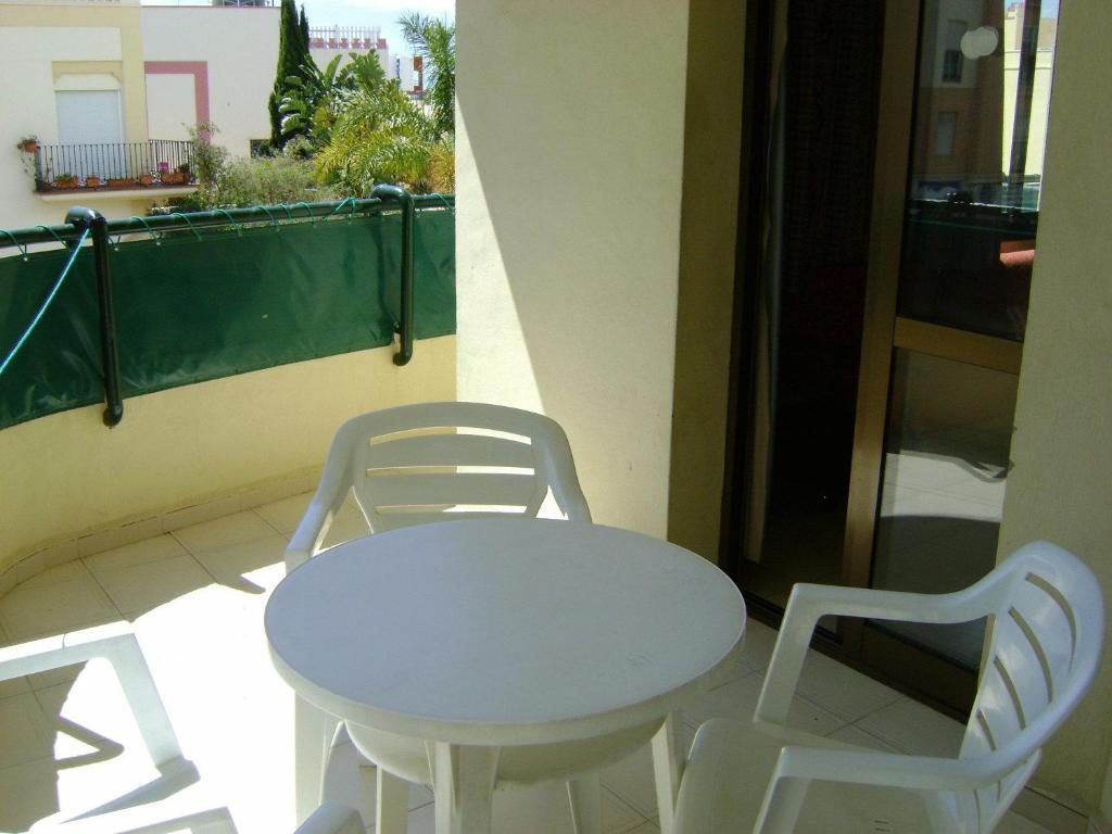 Apartamentos Mediterraneo Nerja Exterior photo