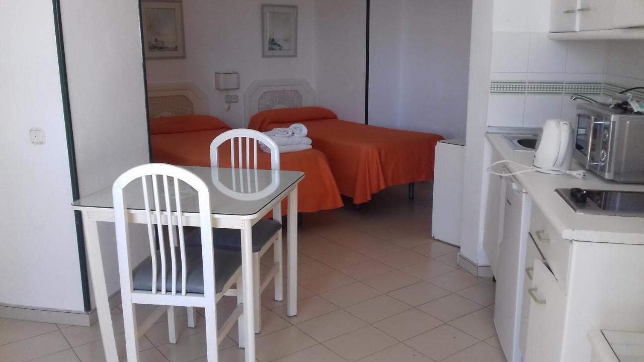 Apartamentos Mediterraneo Nerja Exterior photo
