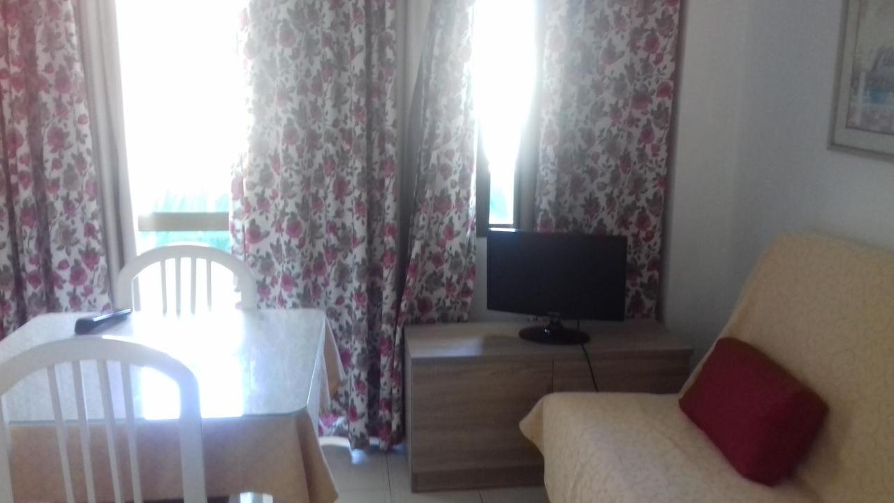Apartamentos Mediterraneo Nerja Exterior photo
